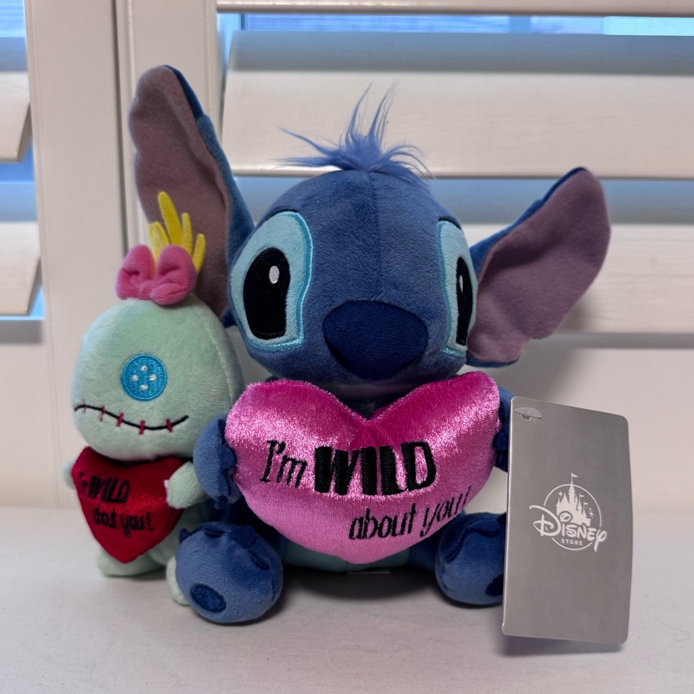 Disney Store Japan Exclusive Valentine’s Stitch & Stich Wild About You Plushie